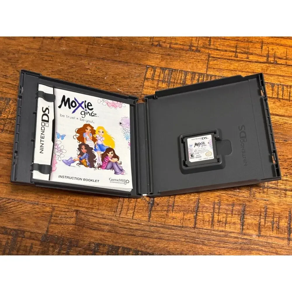 Moxie Girlz Be True! Be You! Nintendo DS - Game, Case & Manual